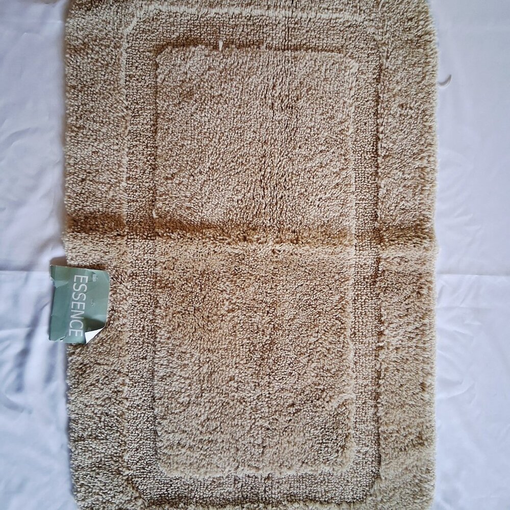NWT Essence Beige Rug